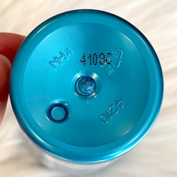 NEW Limited Edition St. Tropez Self Tan Express Bronzing Mousse Tropical Colada - Picture 9 of 10